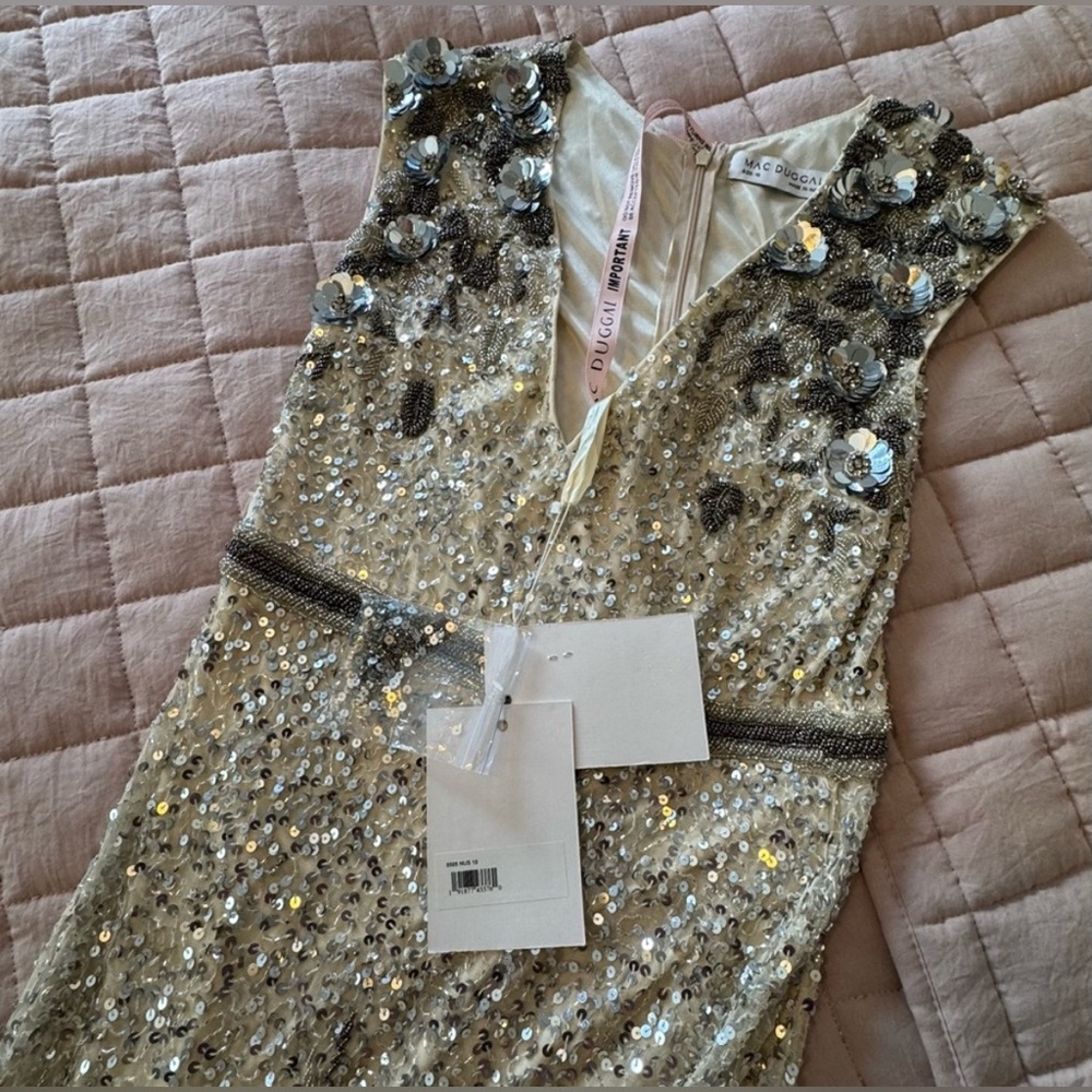MAC DUGGAL
White and Silver Embellished V Neck Cap Sleeve Sequin Gown - Picture 6 of 8